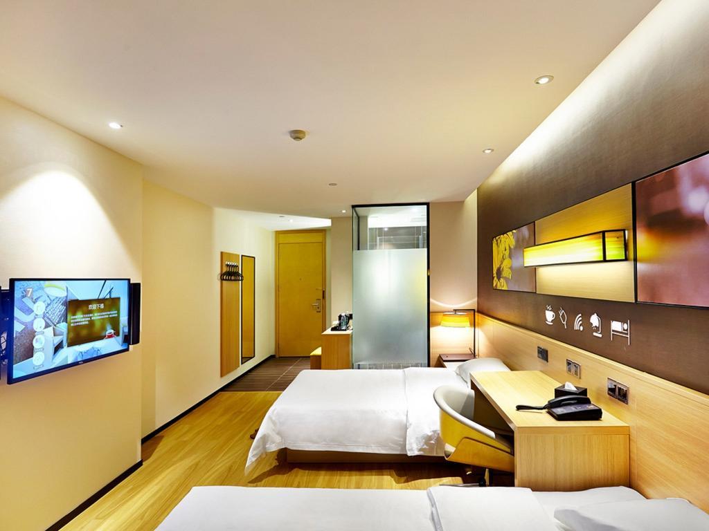 7Days Premium Chongqing Hongqihegou Hotel Room photo