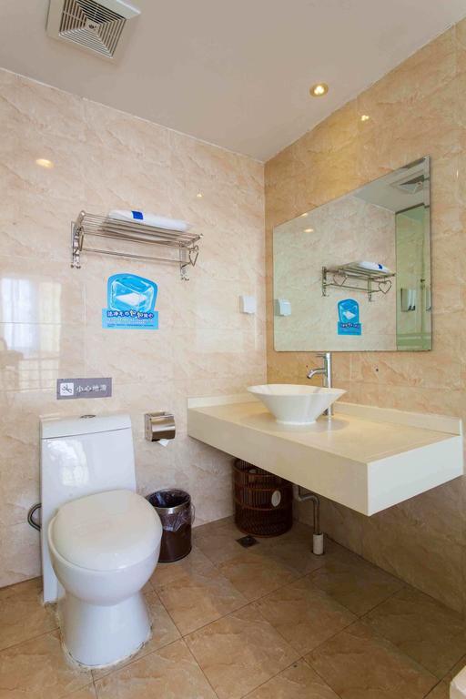 7Days Premium Chongqing Hongqihegou Hotel Room photo